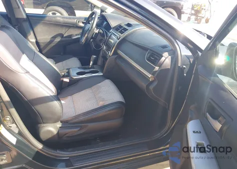 2014 Toyota Camry Se z USA, uszkodzony, nr VIN 4T1BF1FK2EU314976